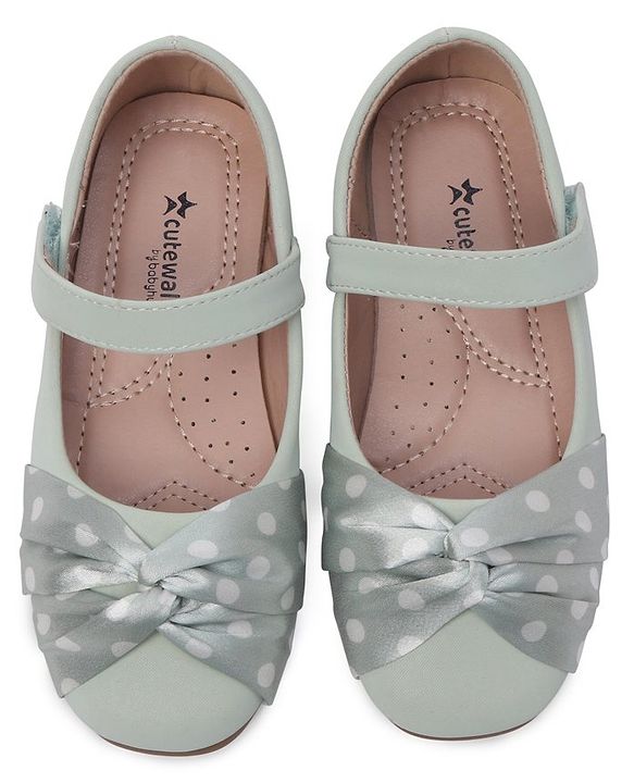 Cute Walk by Babyhug Bellies with Velcro Closure with Applique - Beige