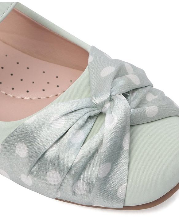 Cute Walk by Babyhug Bellies with Velcro Closure with Applique - Beige