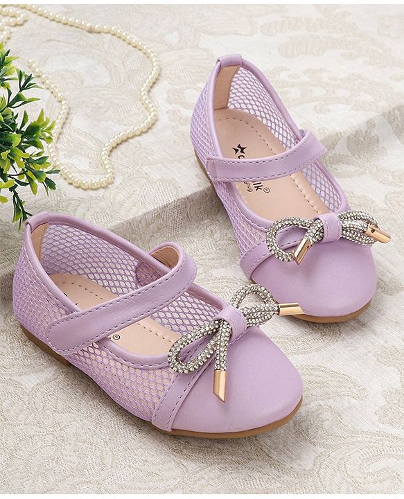 Cute Walk By Babyhug Bellies with Velcro Closure & Bow Applique - Pink