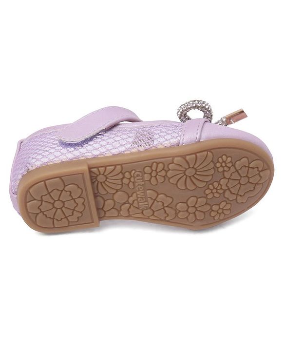 Cute Walk By Babyhug Bellies with Velcro Closure & Bow Applique - Pink