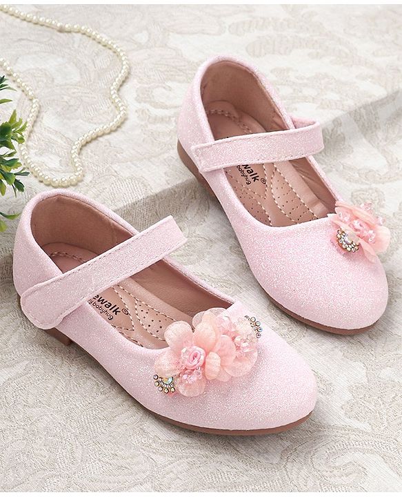 Cute Walk by Babyhug Bellies with Buckle Closure Floral Applique - Pink