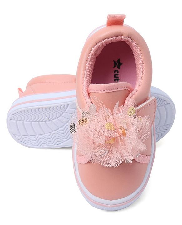 Cute Walk by Babyhug Casual Shoes with Velcro Closure & Floral Applique - Pink