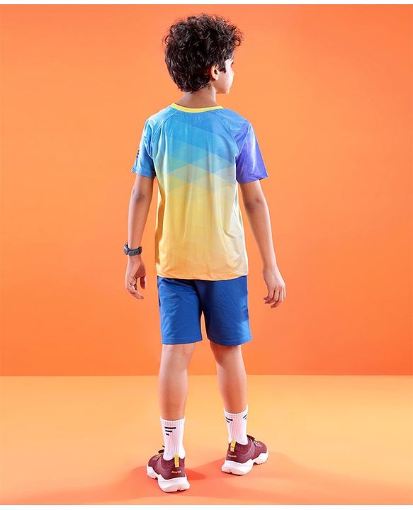 Pine Active Knitted Half Sleeves Stretchable T-Shirt Geometric Print - Multicolour