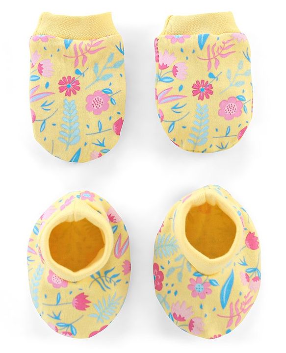Babyhug 100% Cotton Knit Mittens & Booties Set Floral Print - Yellow