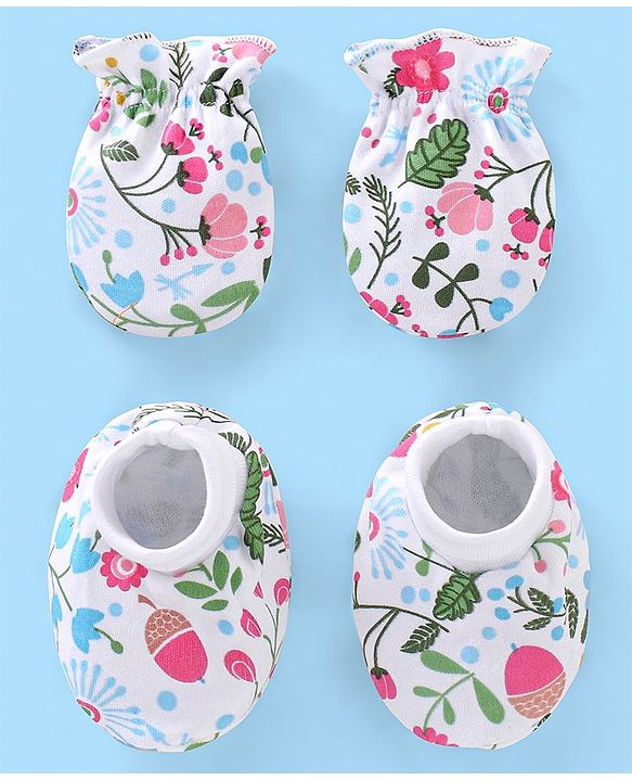 Babyhug 100% Cotton Floral print Mittens & Booties  - White