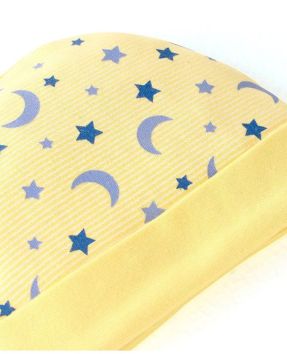 Babyhug 100% Cotton Cap Mittens & Booties Moon & Stars Print Yellow- Diameter 9.5 cm