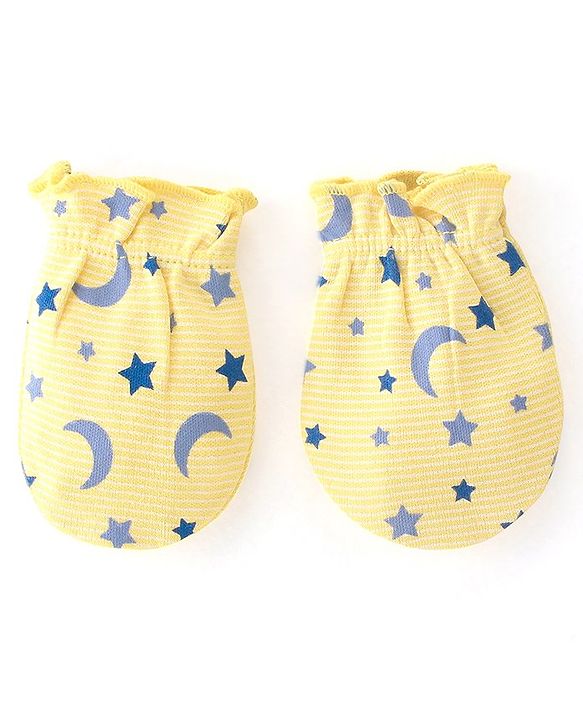 Babyhug 100% Cotton Cap Mittens & Booties Moon & Stars Print Yellow- Diameter 9.5 cm
