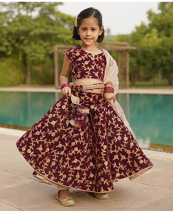 Buy Set of 4 Bridal Lehenga Choli Tassel/latkan Red Latkan Suitable for  Suit, Sari, Sareepallu, Gown, Lehenga, Dupatta, Lehengacholi, Kurti Online  in India - Etsy