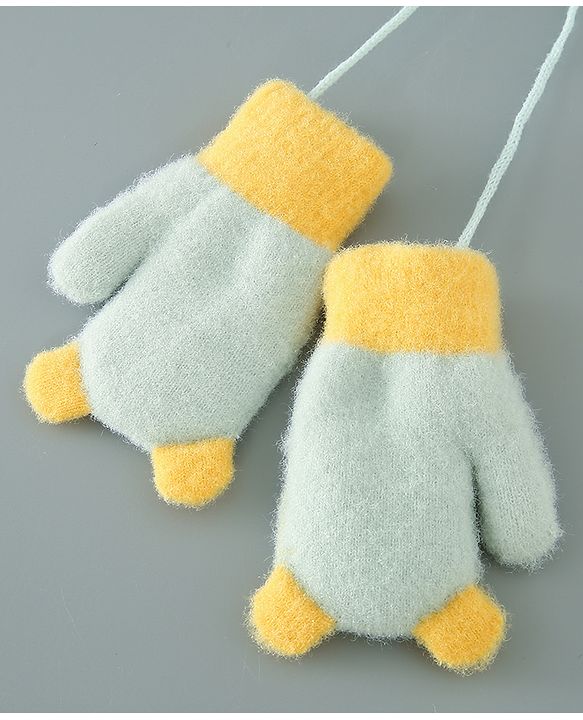 Babyhug Gloves With Bear Patch- Light Green
