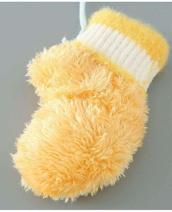 Babyhug Gloves With Bear Patch- Light Green