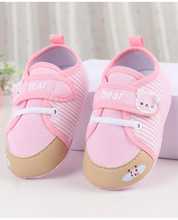 Cute Walk by Babyhug Booties with Velcro Closure Bear Applique Pink