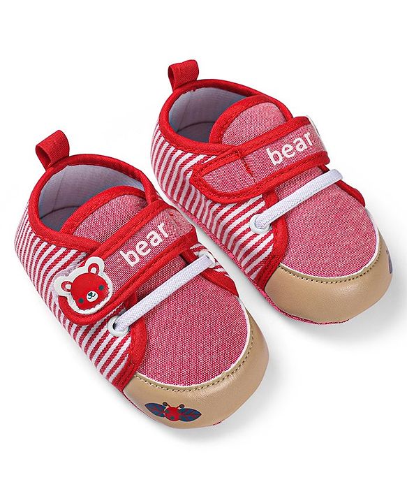 Cute Walk by Babyhug Booties with Velcro Closure Bear Applique  - Red