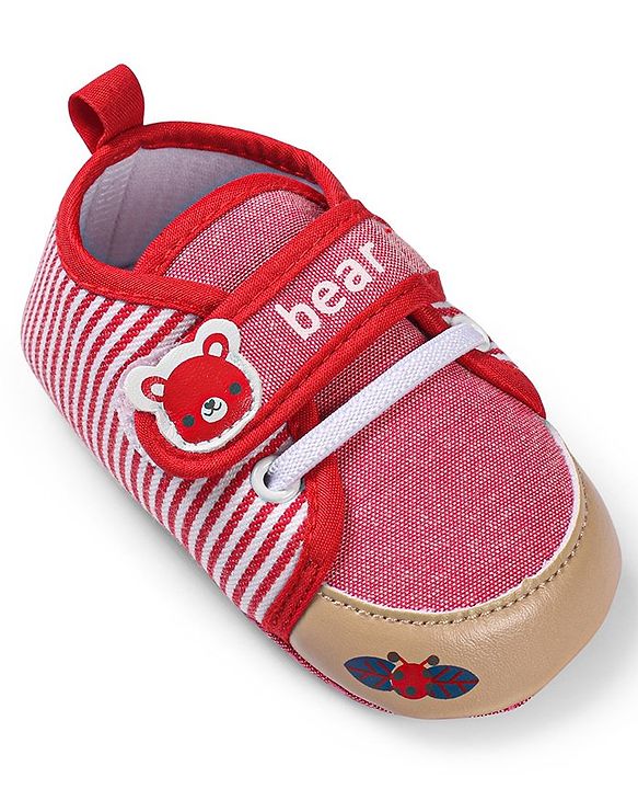 Cute Walk by Babyhug Booties with Velcro Closure Bear Applique  - Red