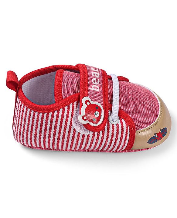Cute Walk by Babyhug Booties with Velcro Closure Bear Applique  - Red