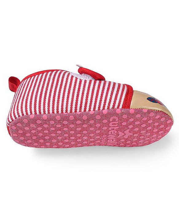 Cute Walk by Babyhug Booties with Velcro Closure Bear Applique  - Red
