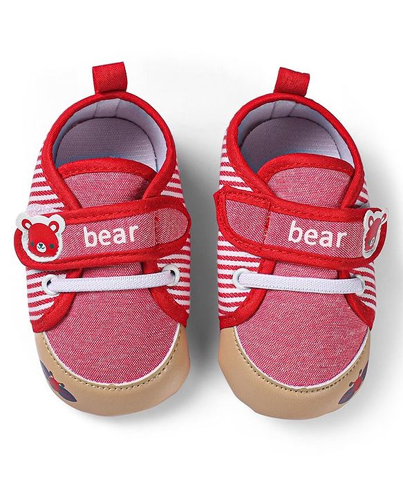 Cute Walk by Babyhug Booties with Velcro Closure Bear Applique  - Red