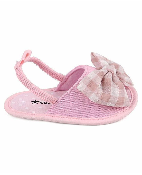 Cute Walk by Babyhug Slip On Booties Bow Applique  - Pink