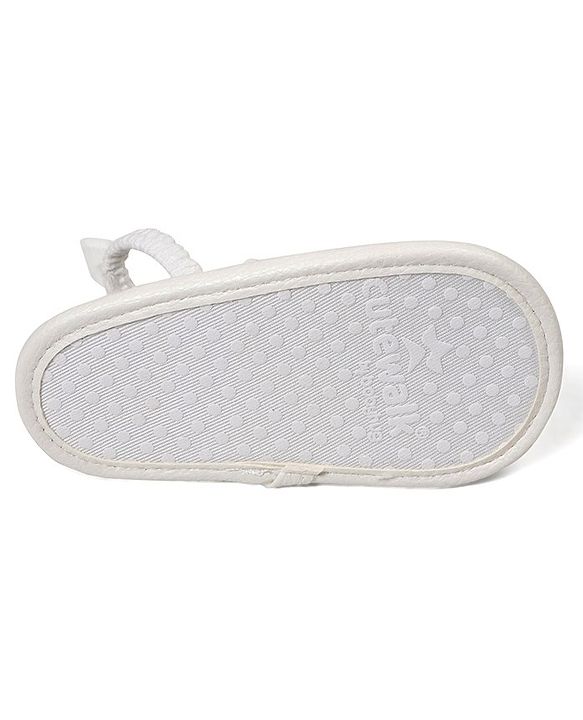 Cute Walk by Babyhug Slip On Booties Solid Color - Brown