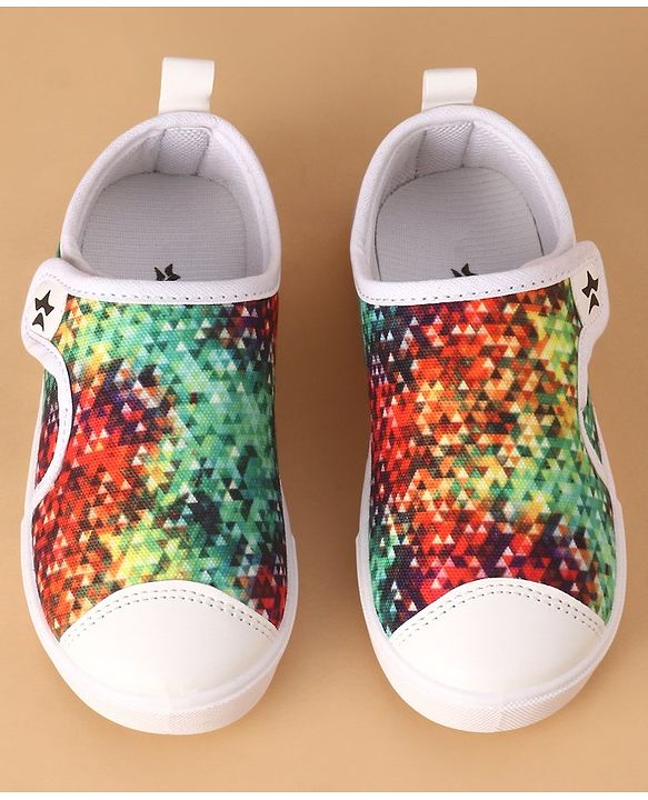 Cute Walk by Babyhug Velcro Closure Gradient Printed Casual Shoes - Green