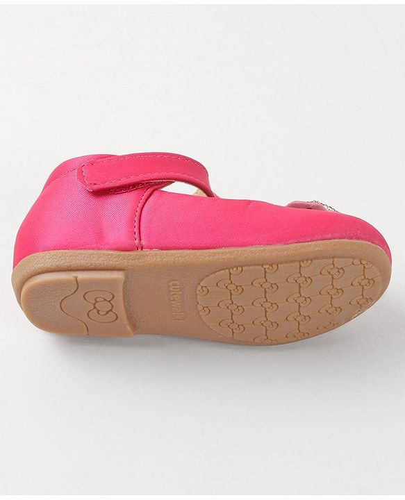 Cute Walk by Babyhug Bellies With Velcro Closure & Floral Applique - Pink