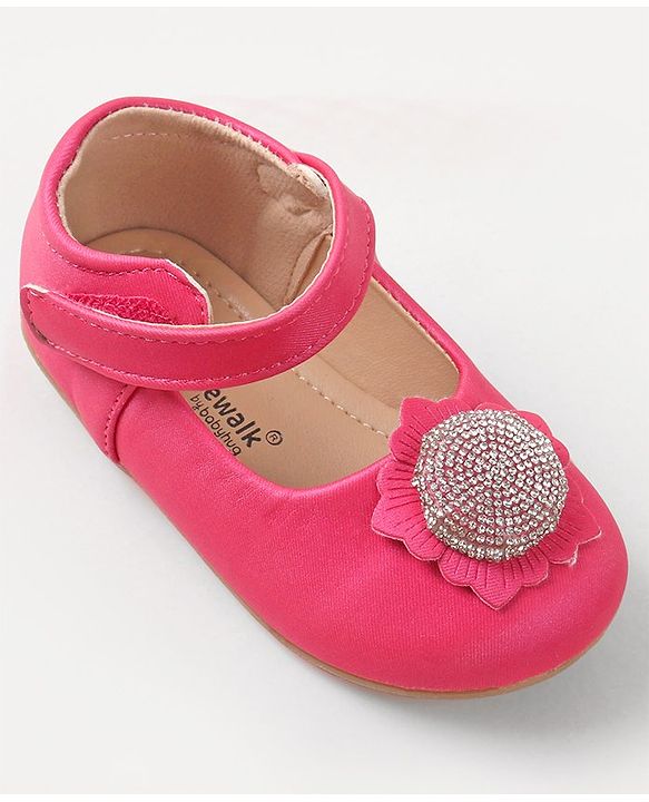 Cute Walk by Babyhug Bellies With Velcro Closure & Floral Applique - Pink