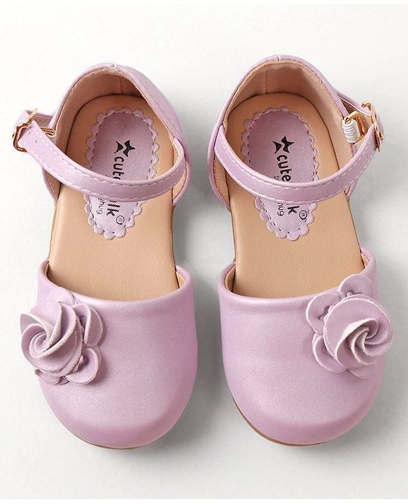 Cute Walk by Babyhug Bellies With Buckle Closure & Floral Applique - Red