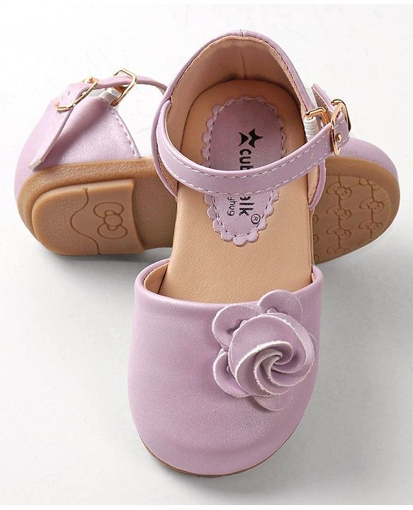 Cute Walk by Babyhug Bellies With Buckle Closure & Floral Applique - Red