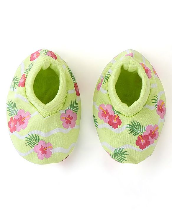 Babyhug 100%  Cotton Cap Mittens And Booties Floral Print -  Green
