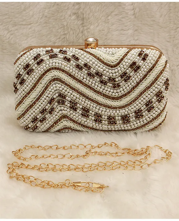 Cream Leather-Look Chain Strap Clutch Bag | New Look