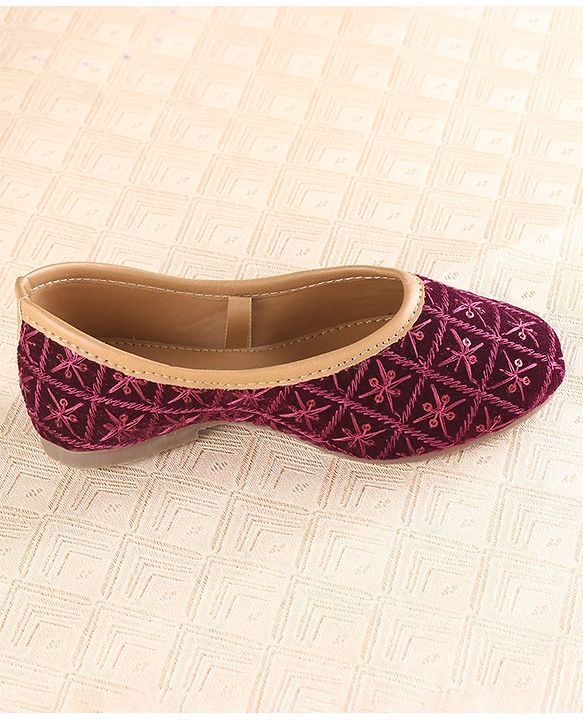 Cute Walk by Babyhug Slip On Mojaris with Sequins & Embroidery Detailing - Purple