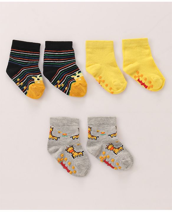 Cutewalk by Babyhug Cotton Anti-Bacterial Anti-Skid Ankle Length Striped & Giraffe Design Socks Pack of 3 - Yellow & Grey