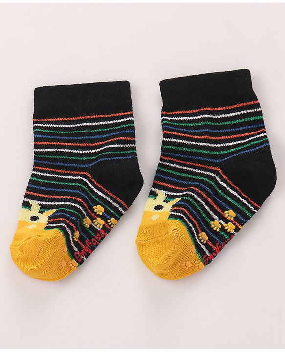 Cutewalk by Babyhug Cotton Anti-Bacterial Anti-Skid Ankle Length Striped & Giraffe Design Socks Pack of 3 - Yellow & Grey