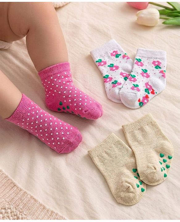 Cute Walk by Babyhug Anti Bacterial Anti Skid Ankle Length Cotton Knit Socks Floral Design Pack of 3 - Pink White & Beige