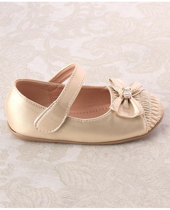 Cute Walk by Babyhug Bellies with Velcro Closure & Bow Applique - Golden