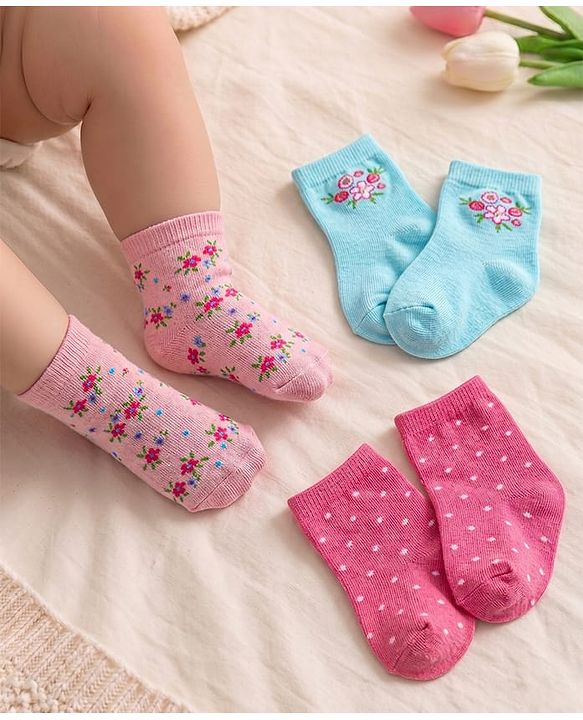 Cutewalk By Babyhug Anti Bacterial Ankle Length Socks Floral & Polka Dots Print Pack Of 3 - Pink & Blue