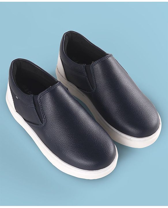 Pine Kids Solid Colour Slip On Casual Shoes - Blue