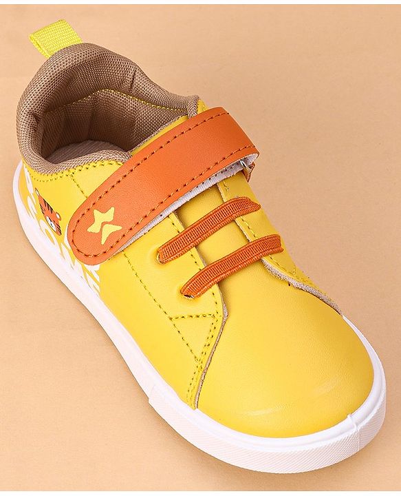 Cute Walk by Babyhug Casual Shoes with Velcro Closure Tiger Print - Yellow