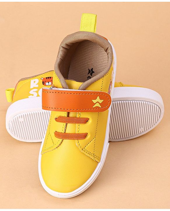 Cute Walk by Babyhug Casual Shoes with Velcro Closure Tiger Print - Yellow