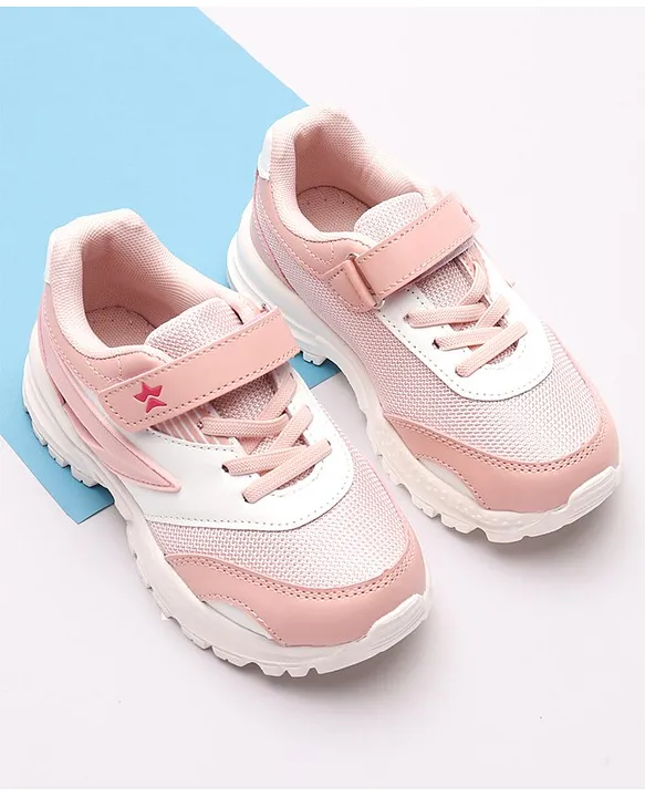 Cute walk by hot sale babyhug sports shoes