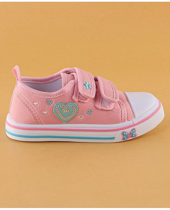 Cute Walk by Babyhug Velcro Closure Casual Shoes Heart Applique - Pink