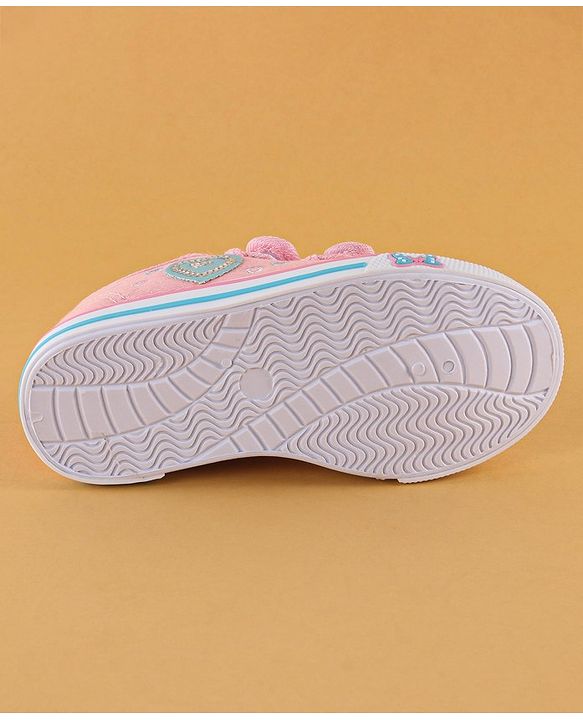 Cute Walk by Babyhug Velcro Closure Casual Shoes Heart Applique - Pink