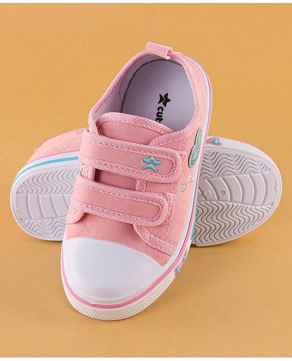 Cute Walk by Babyhug Velcro Closure Casual Shoes Heart Applique - Pink