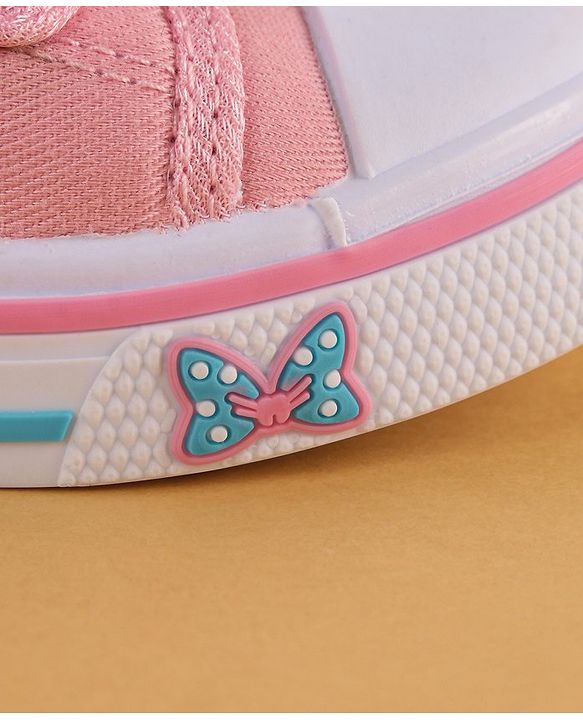 Cute Walk by Babyhug Velcro Closure Casual Shoes Heart Applique - Pink