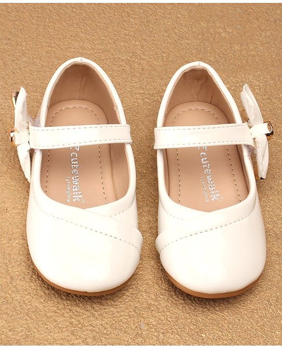 Cute Walk by Babyhug Velcro Closure Bellies with Bow Applique - White
