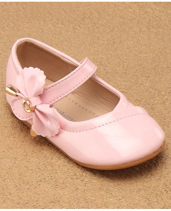 Cute Walk by Babyhug Velcro Closure Bellies with Bow Applique - White