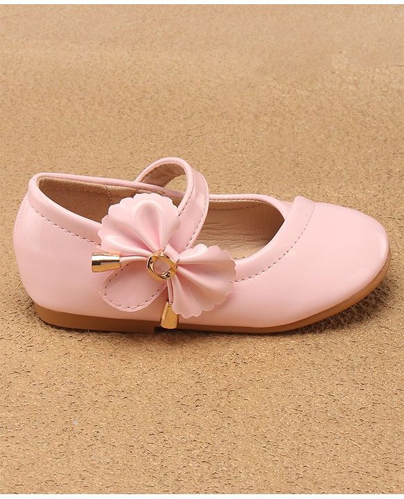 Cute Walk by Babyhug Velcro Closure Bellies with Bow Applique - White