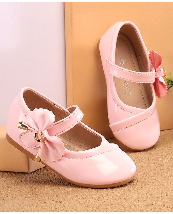 Cute Walk by Babyhug Velcro Closure Bellies with Bow Applique - White