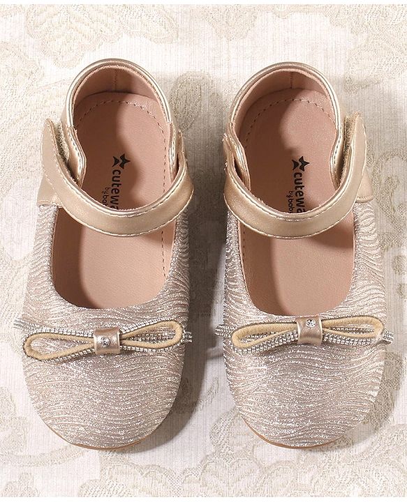 Cute Walk by Babyhug Bellies with Velcro Closure with Bow Applique - Golden