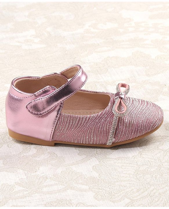 Cute Walk by Babyhug Bellies with Velcro Closure with Bow Applique - Golden