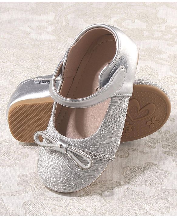 Cute Walk by Babyhug Bellies with Velcro Closure with Bow Applique - Golden